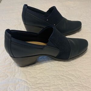 Gently Used Women’s Clark’s